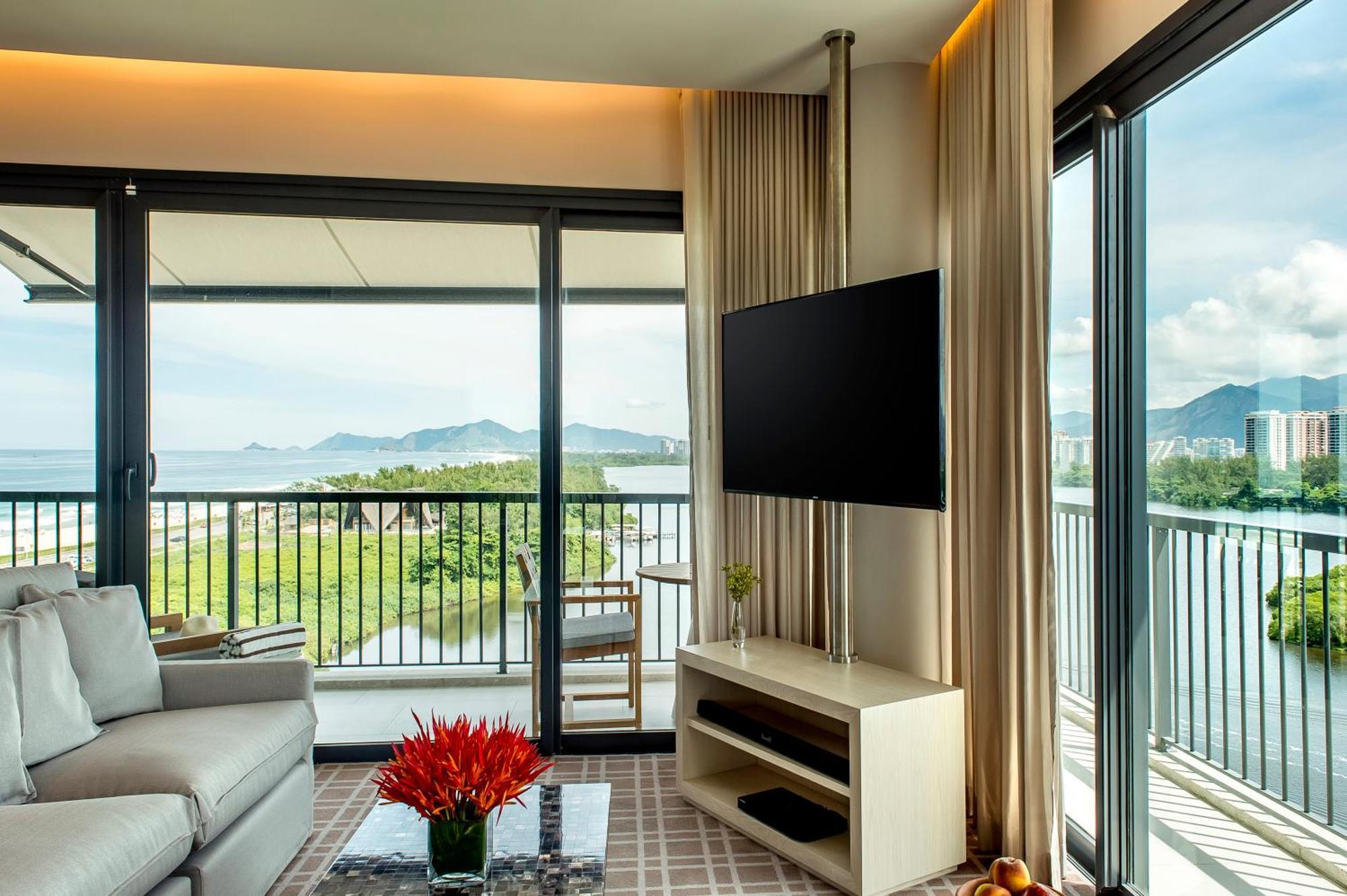 Ocean Lagoon Suite,825900398:JPEG
